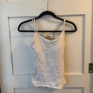 NEVER Worn Lulu Top